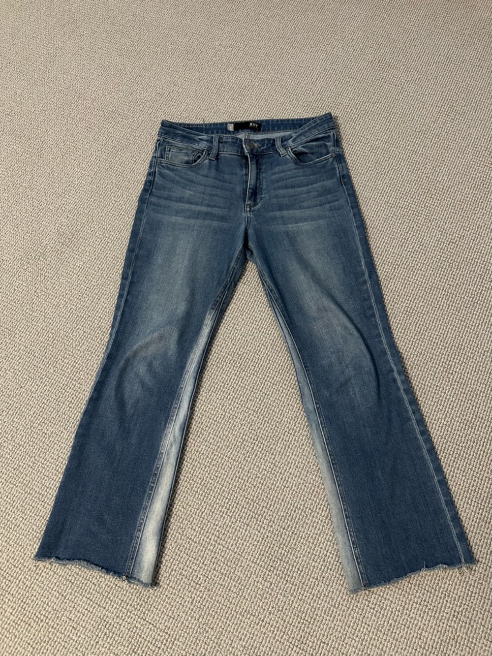 Women's size 4 blue Stretch Bootcut Jeans - KUT from the Kloth Kelsey Cropped